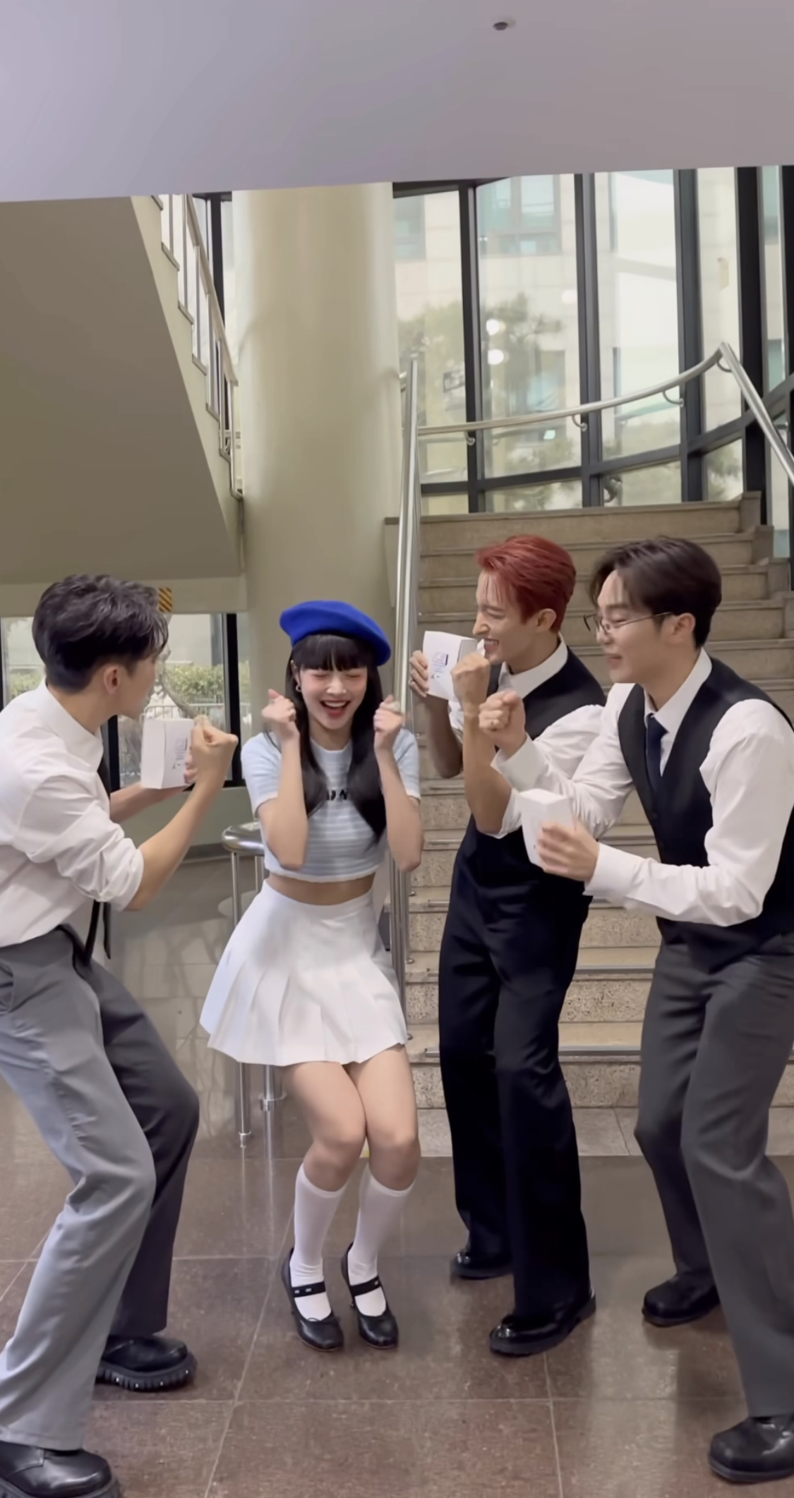 [잡담] 세븐틴이 오빠 같은 면모를 보일 때... | 인스티즈