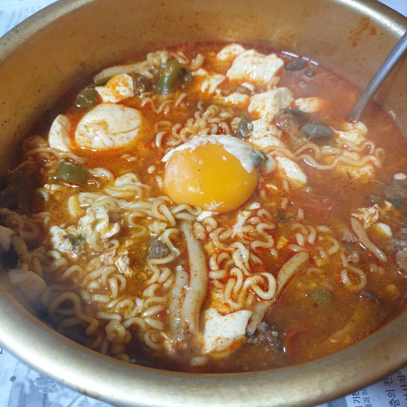알바 끝나고 집와서 먹는 라면 | 인스티즈