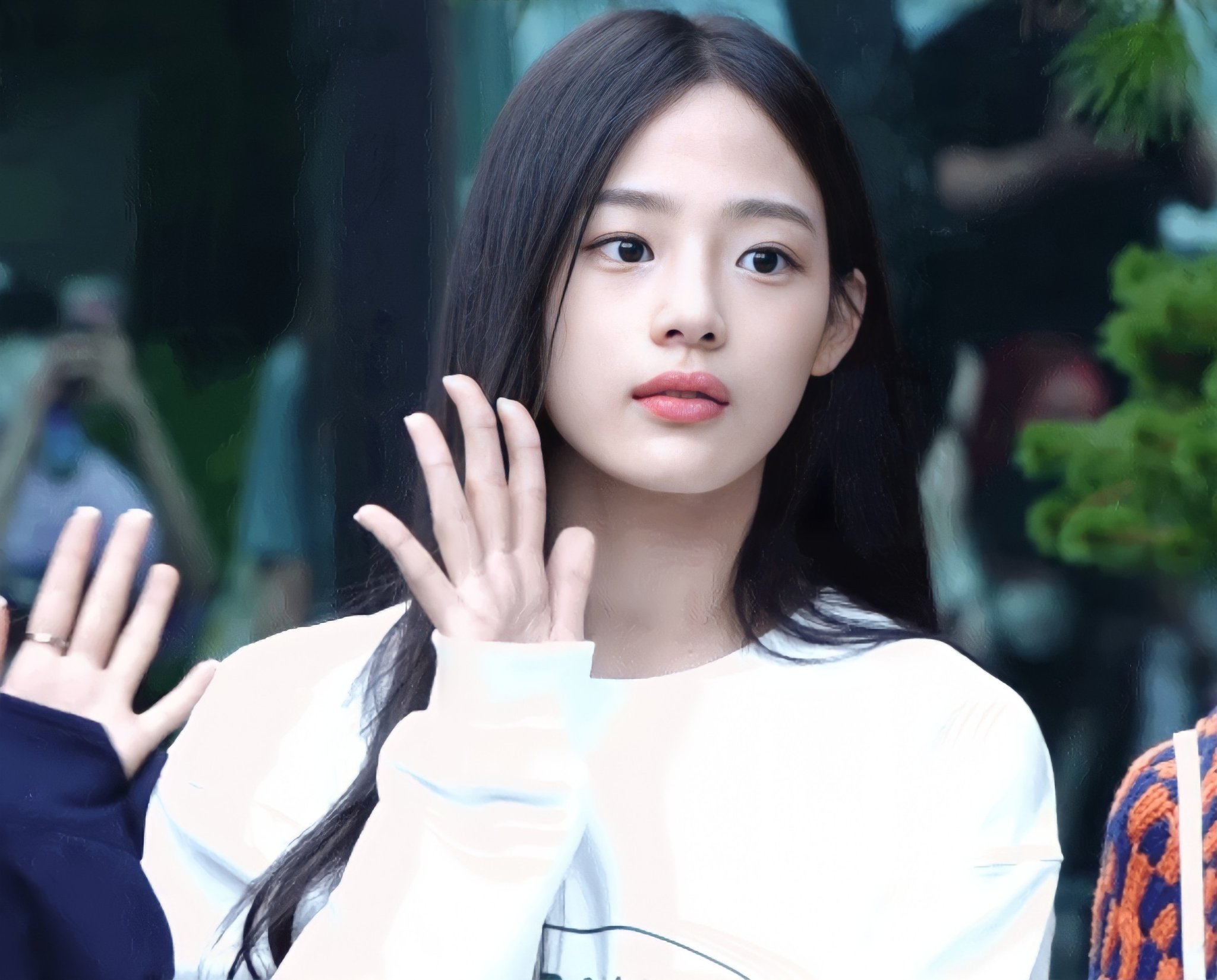 [잡담] 민지의 데뷔부터 지금까지! 뮤직뱅크 출근길 일대기❤️‍🔥 | 인스티즈