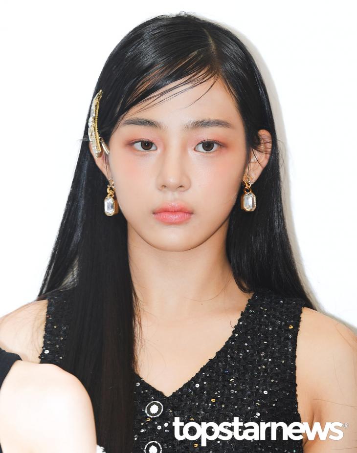 [잡담] 뉴진스 첫 공식 일정 떴을 때 민지 샤넬 찰떡이라고 생각했어 | 인스티즈