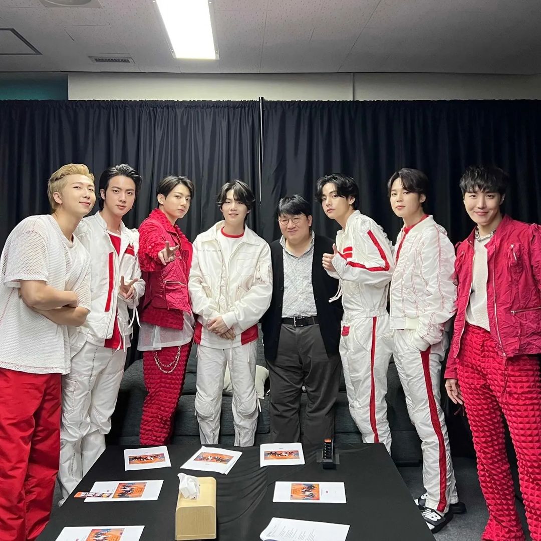 [잡담] 방시혁 인스타 하이브돌이랑 찍은 사진밖에 없음ㅋㅋㅋㅋㅋㅋㅋ | 인스티즈