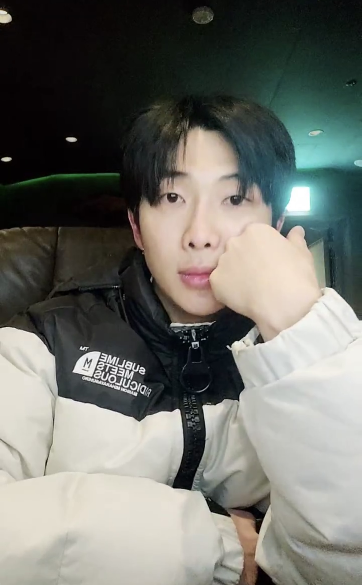 [잡담] 김익인 김남준을 좋아하면서 얼빠가 아니라고 말하고 다녀 충긕 | 인스티즈