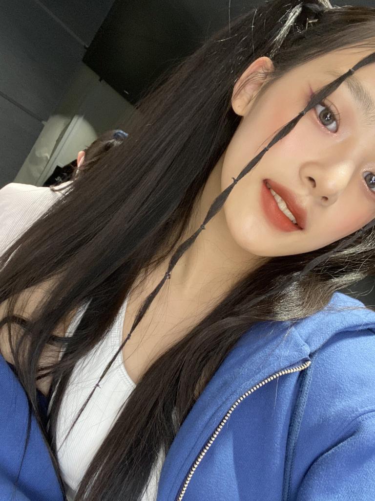 [잡담] 뉴진스 민지 ㅁ쌩얼 VS 풀메 | 인스티즈