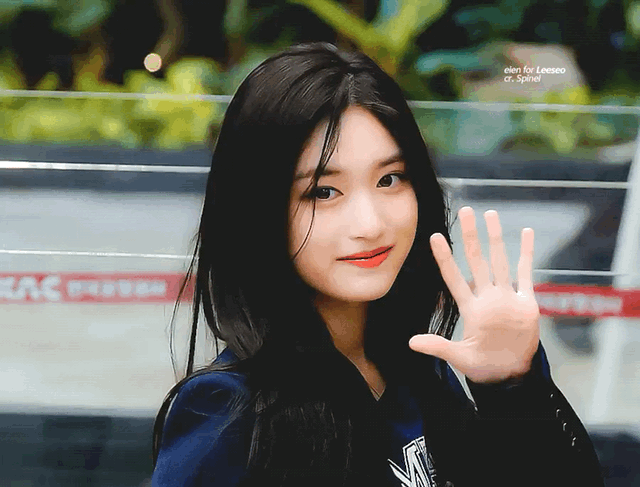 [잡담] 아이브 이서 흑발한거 너무 예쁘다 | 인스티즈