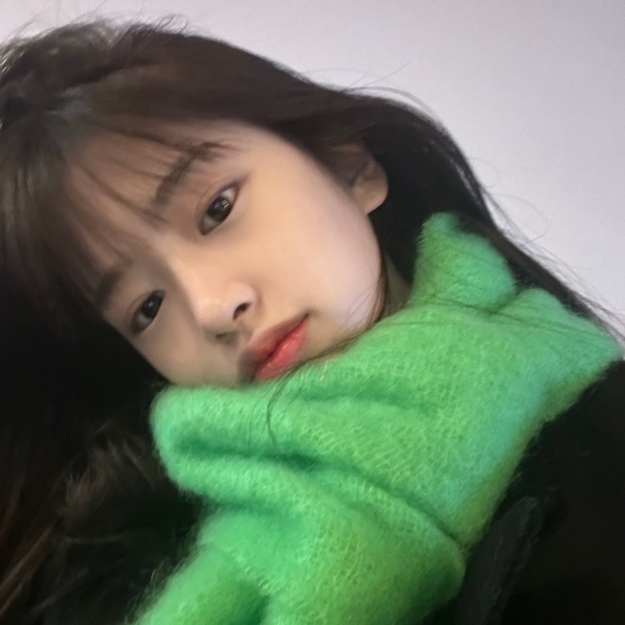 [잡담] 안유진 버블 프사랑 상메 좀 봐 왜 또 사람 설레게 만들어… | 인스티즈