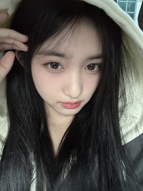 [잡담] 아이브 이서 흑발 진짜 너어어무 예쁘다 | 인스티즈