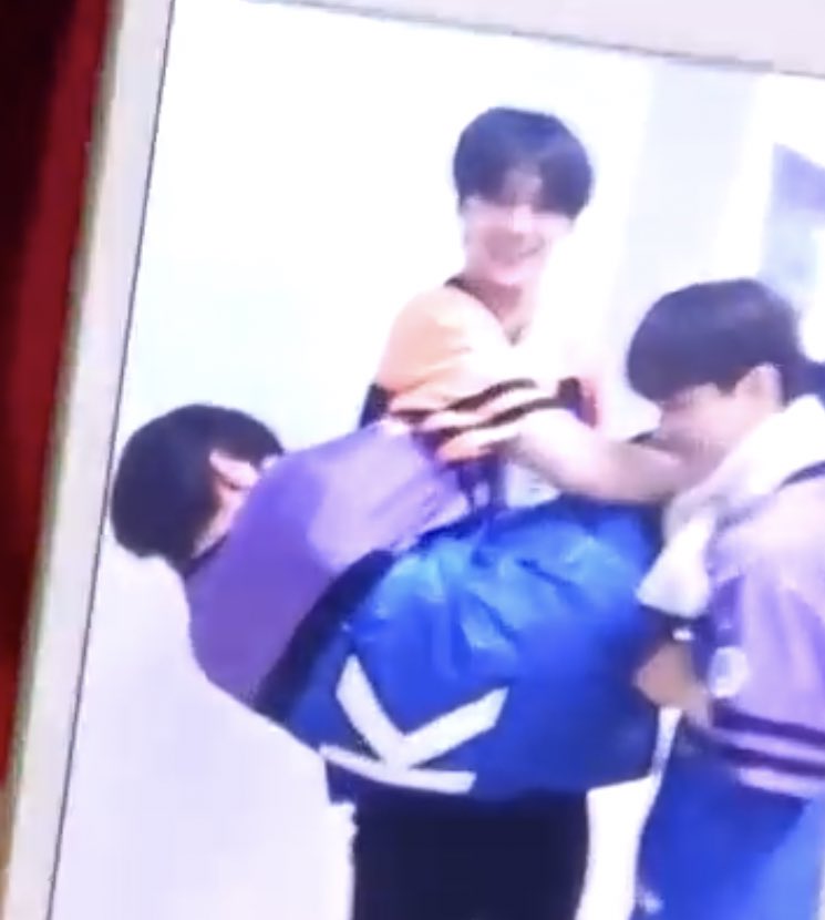 [잡담] 엥 누가 김규빈 보고 노잼이랬음...? ㅋㅋ | 인스티즈
