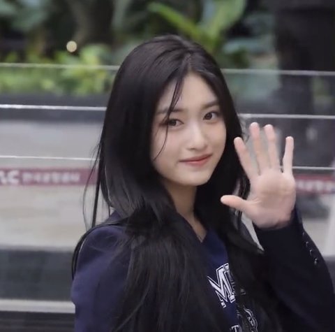 [잡담] 아이브 이서 흑발 진짜 너어어무 예쁘다 | 인스티즈