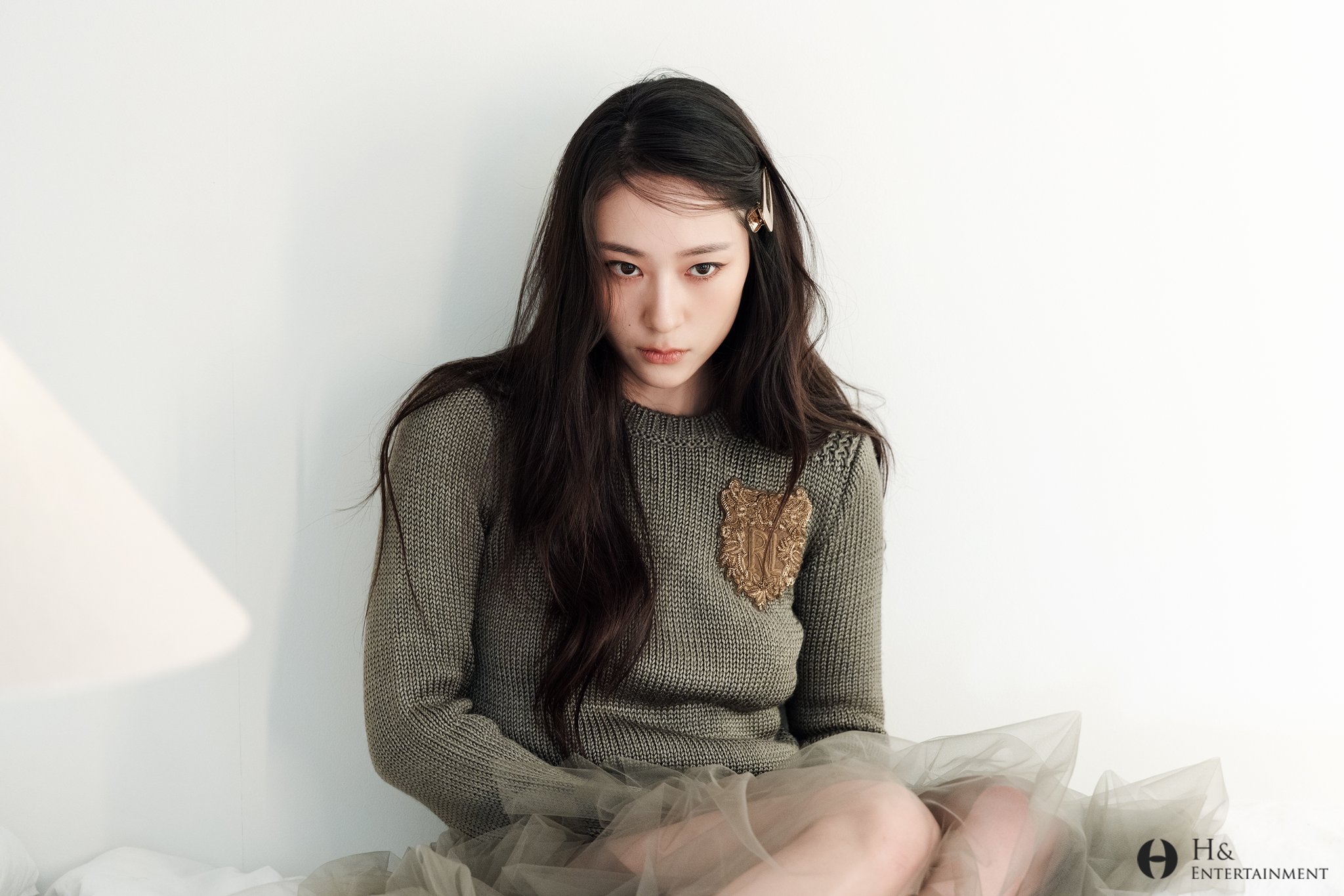 [잡담] 크리스탈 이번에 뜬 사진 2013-2014년쯤 생각난다 | 인스티즈
