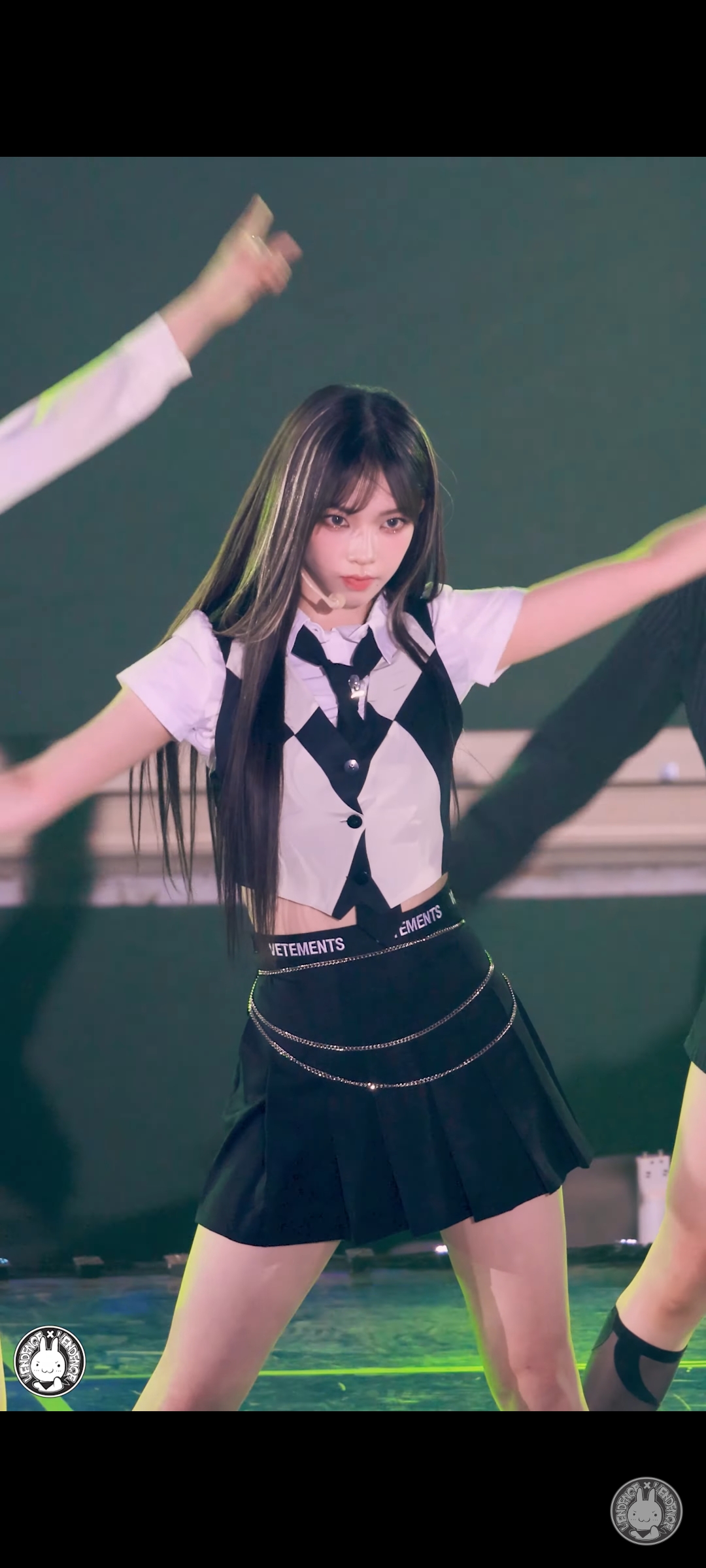 [잡담] 카리나 직캠보다가 놀라서 캡처.. | 인스티즈