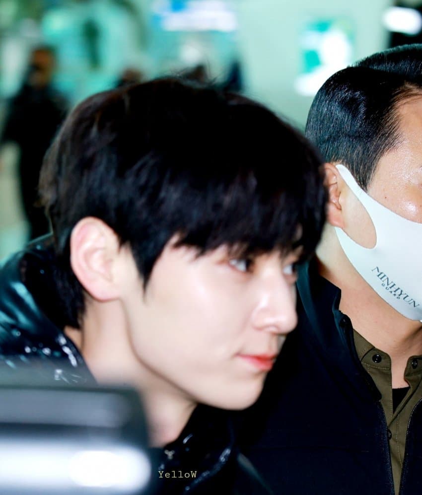 [잡담] 황민현 경호원님 마스크ㅋㅋㅋㅋㅋㅋㅋㅋㅋㅋㅋㅋㅋㅋㅋㅋ | 인스티즈