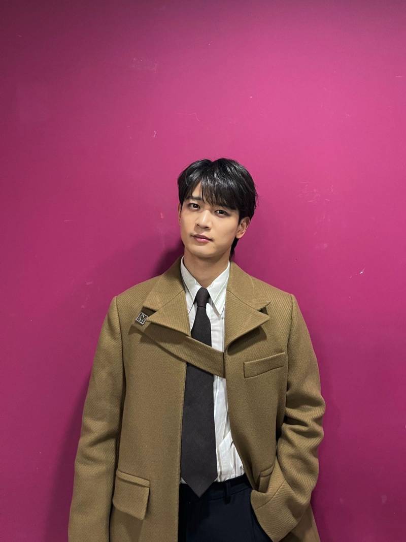 최근 쇼음악중심 나오는 아이돌 특징..............jpg | 인스티즈