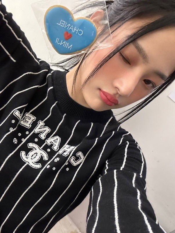 [잡담] 민지 멤트 셀카💙 | 인스티즈