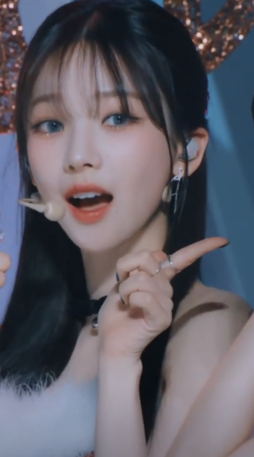 [잡담] 카리나 이때 메이크업 최근 바꼈다는 샵에서 한거야?? | 인스티즈