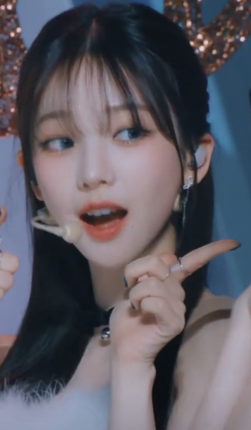 [잡담] 카리나 이때 메이크업 최근 바꼈다는 샵에서 한거야?? | 인스티즈
