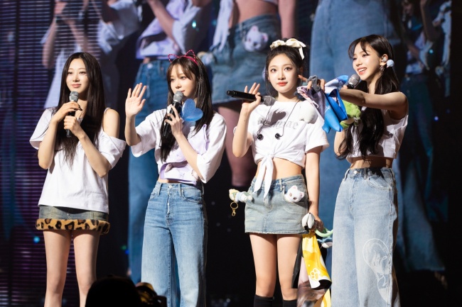 [정보/소식] 에스파, 1만 관객 만난 첫 단독콘서트 성료.."컴백 열심히 준비 중" | 인스티즈