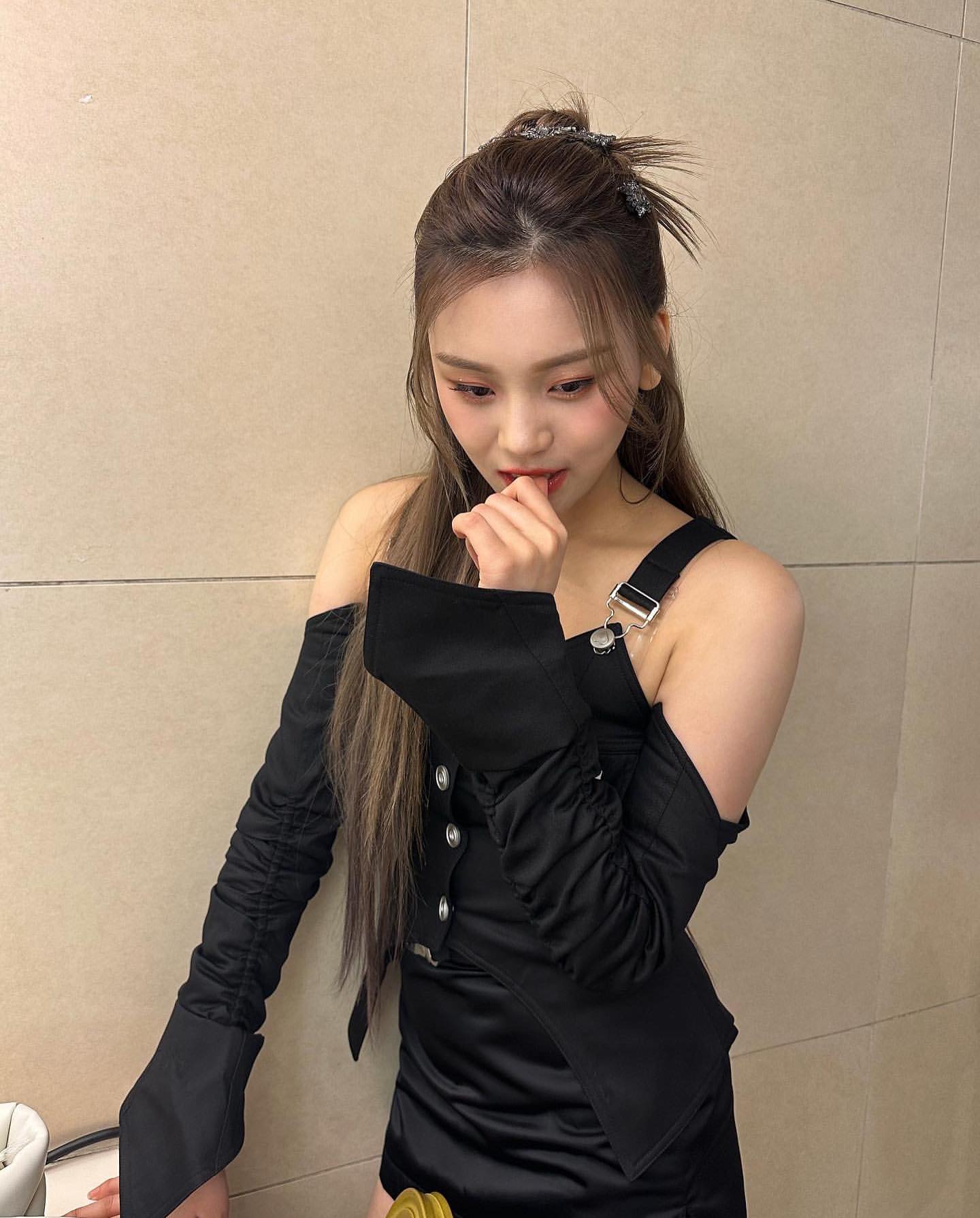 [잡담] 엄지 인스타 떴다 | 인스티즈
