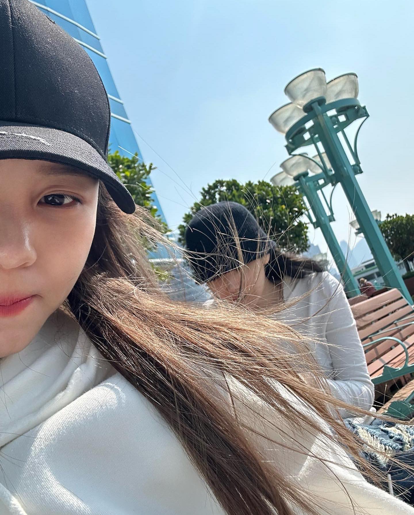 [잡담] 엄지 인스타 떴다 | 인스티즈