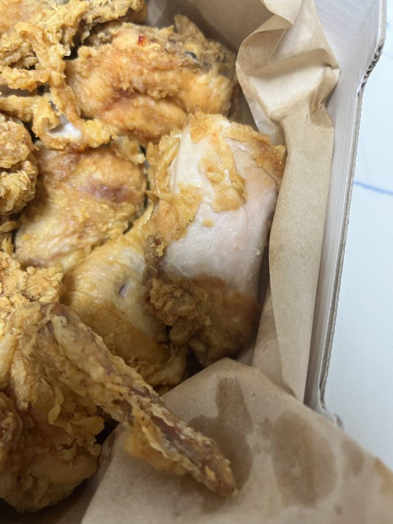 치킨 시켰는데 치킨 튀김옷 누가 뜯어먹은거같은데 이거 | 인스티즈