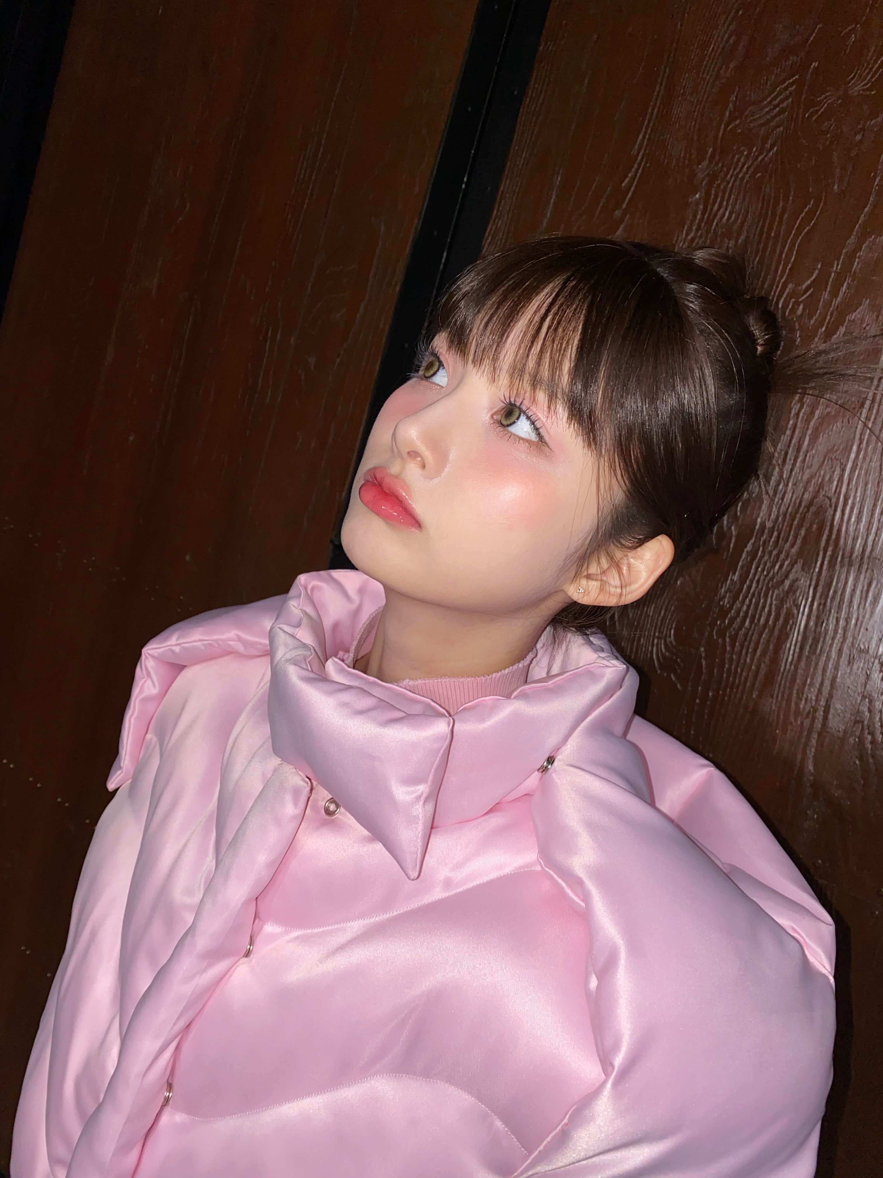 [잡담] 와 설윤 앞머리 셀카떴다.. | 인스티즈