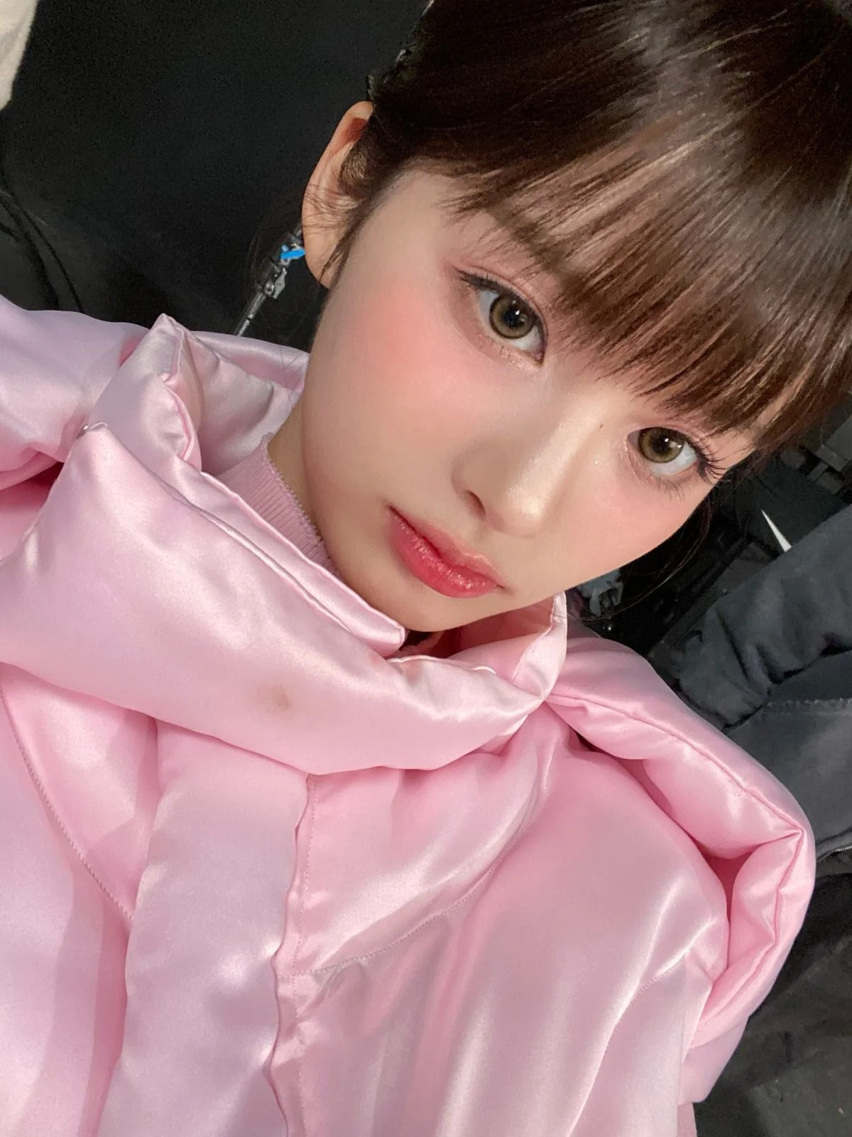 [잡담] 와 설윤 앞머리 내린거 걍 인형인데? | 인스티즈