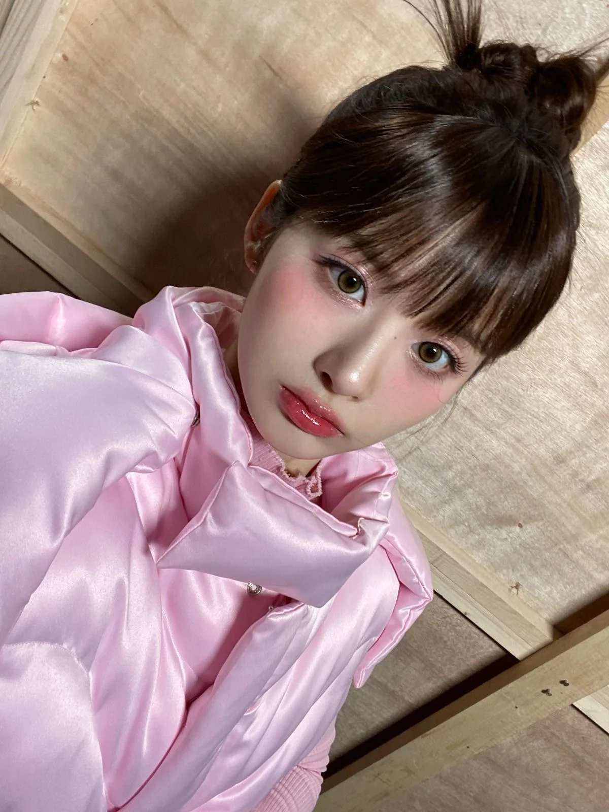 [잡담] 와 설윤 앞머리 내린거 걍 인형인데? | 인스티즈
