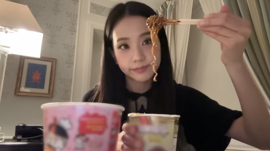 [잡담] 아 지수 코펜하겐 브이로그 보는데 이거 생각남 | 인스티즈