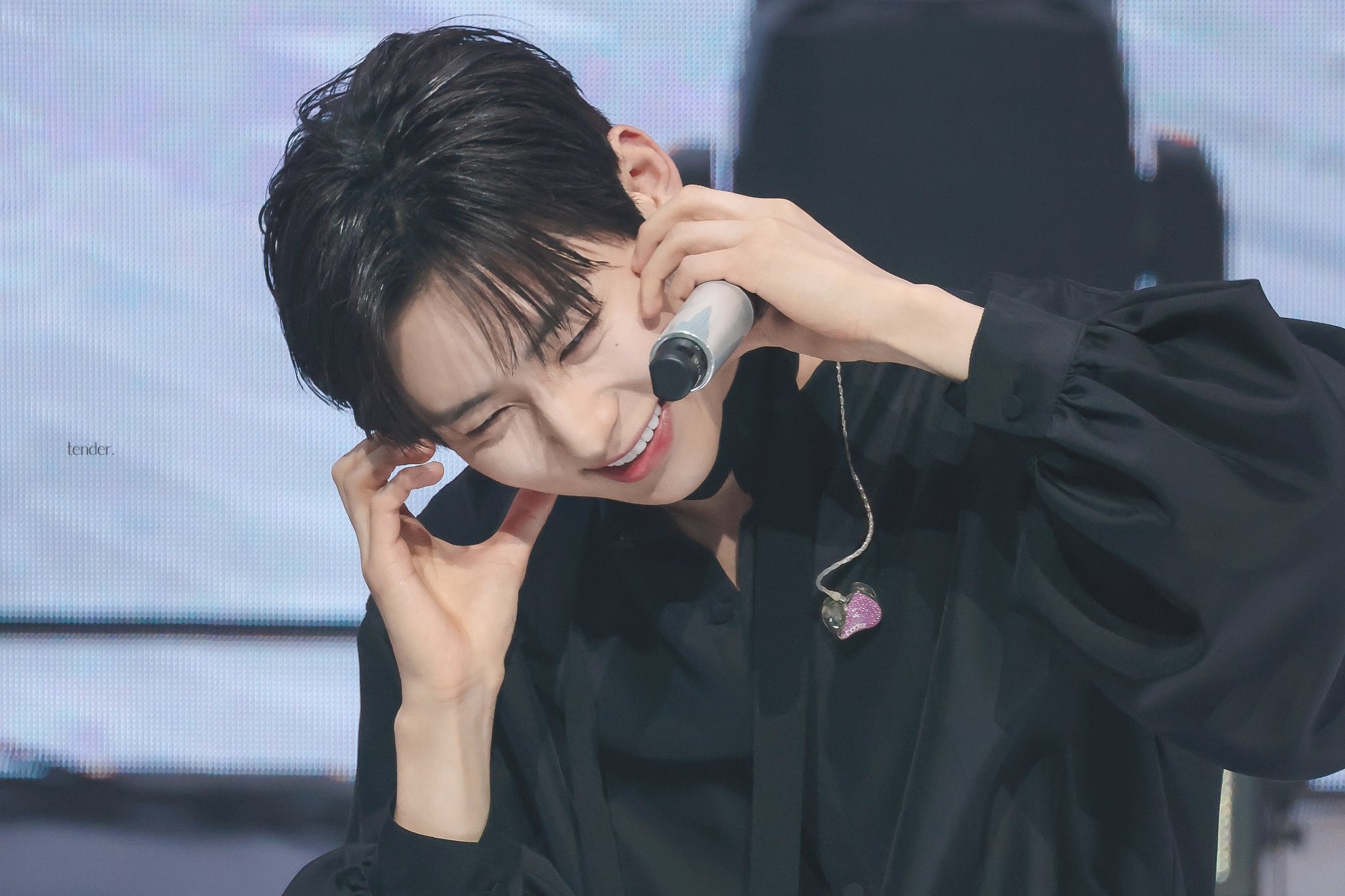 [잡담] 어제 황민현 | 인스티즈