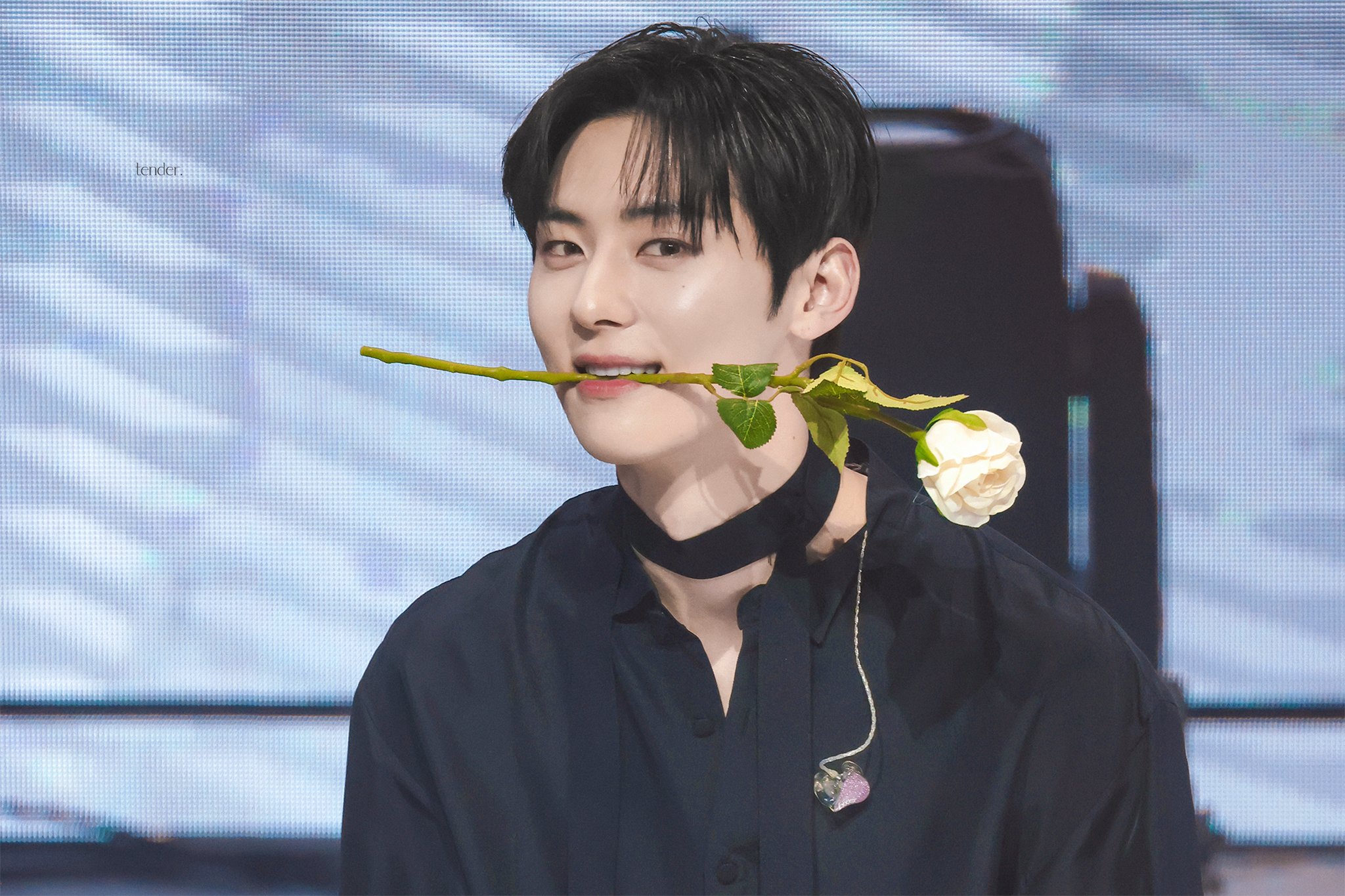 [잡담] 어제 황민현 | 인스티즈