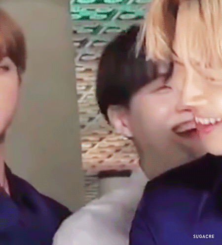 [잡담] 방탄 슈가는 진짜 덕후들 환장하는 외모 요소가 많은 듯ㅋㅋㅋㅋ | 인스티즈