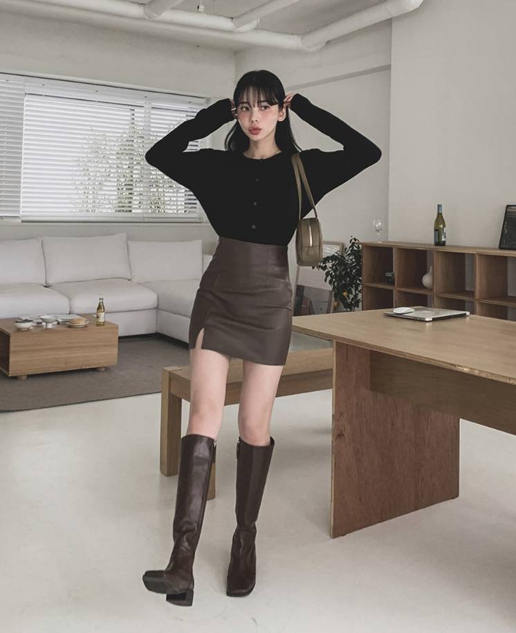 H라인 아이보리 가죽치마 | 인스티즈