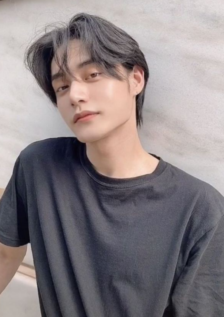 [잡담] 내 나이가 28살인데 이 나이 먹고 남돌 덕질하게 생겼냐 | 인스티즈