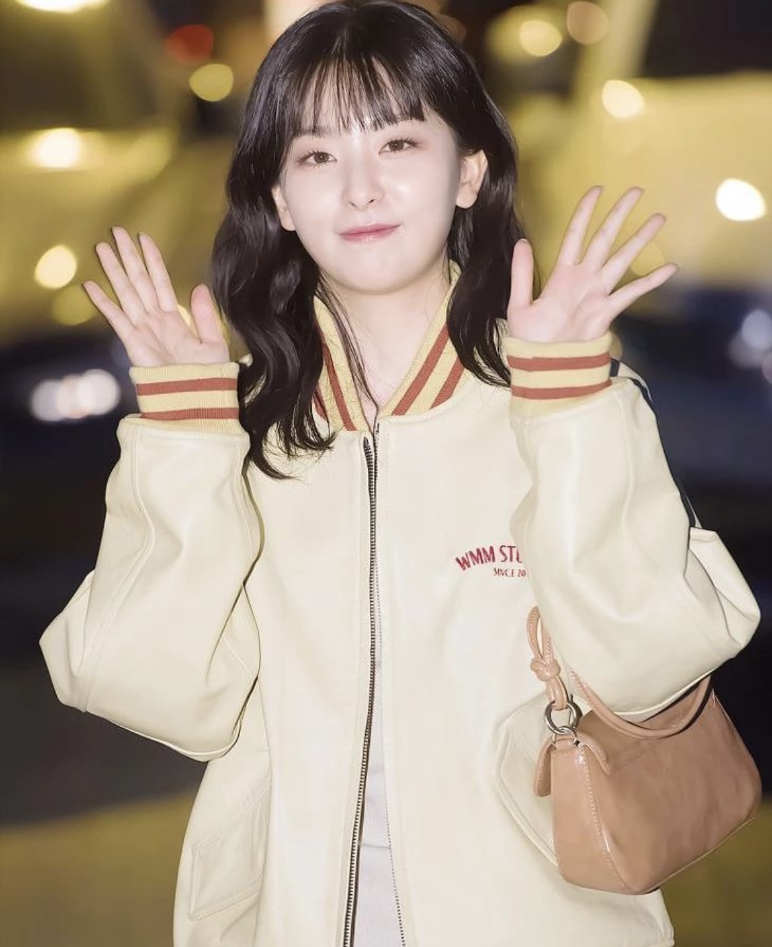 [잡담] 슬기 가방 어디꺼인지 아는 사람? ㅠㅠ | 인스티즈