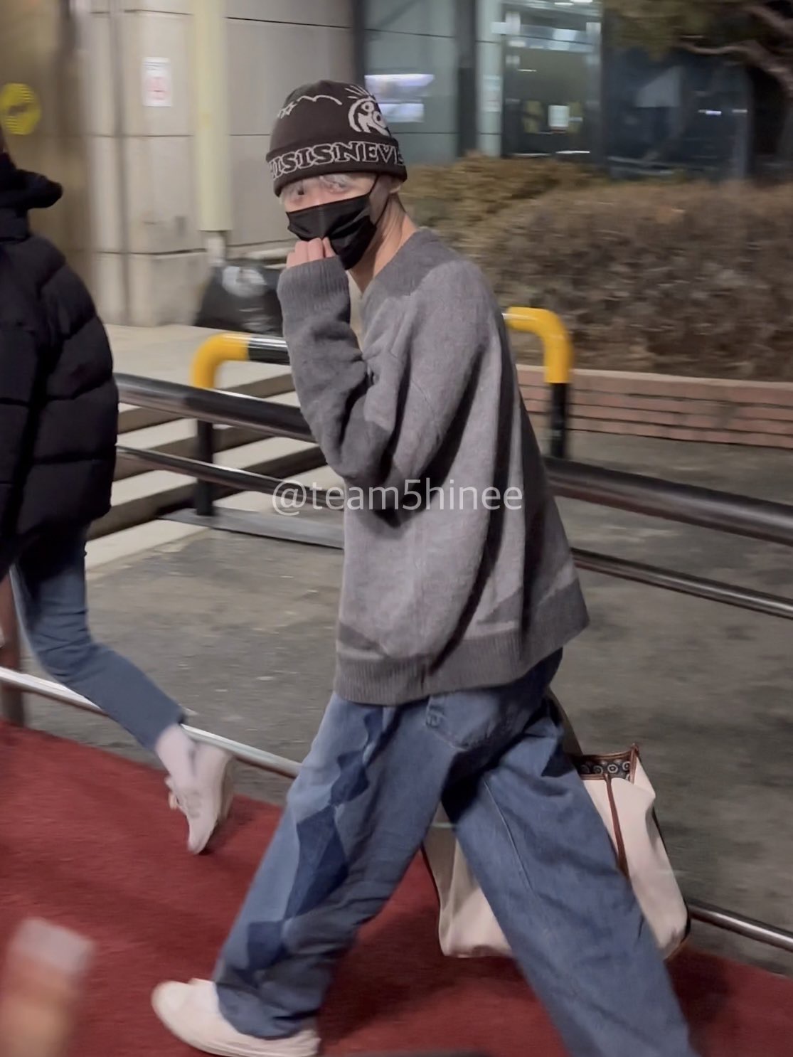 [잡담] 샤이니 키 나혼산 코쿤마켓에서 산 옷들 진짜 잘입고다님ㅋㅋㅋㅋㅋㅋ | 인스티즈