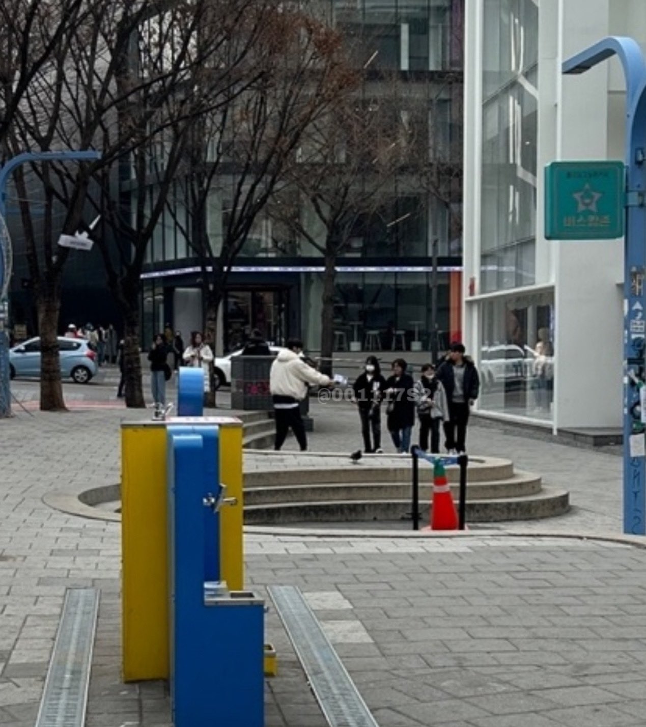 [잡담] 소년판타지 이 친구 어제 홍대에서 홍보지? 나눠줬댕 | 인스티즈