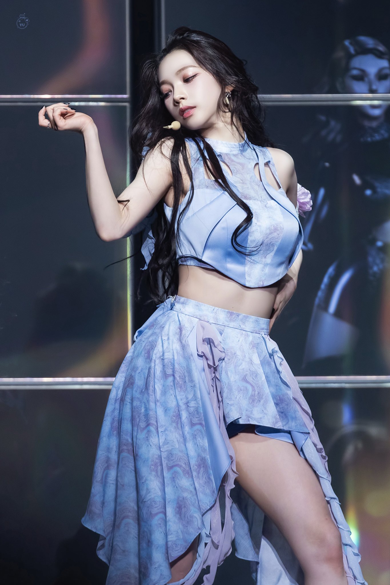 [잡담] 카리나 콘서트사진 뜨는거마다 미쳤는데 | 인스티즈