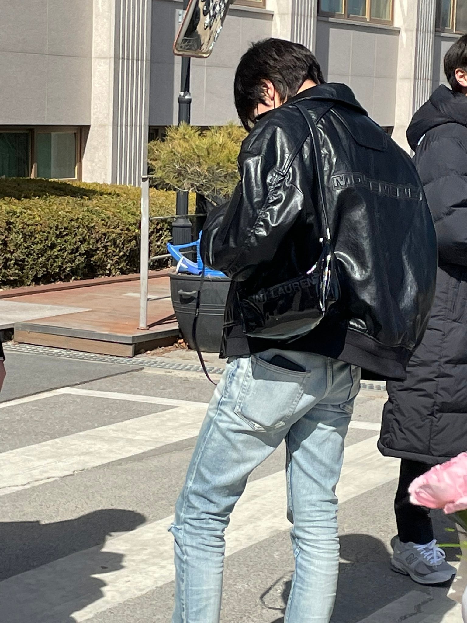[잡담] 해찬 본인 고등학교 입학식이랑 동생입학식 갭차이,, 발린다 | 인스티즈