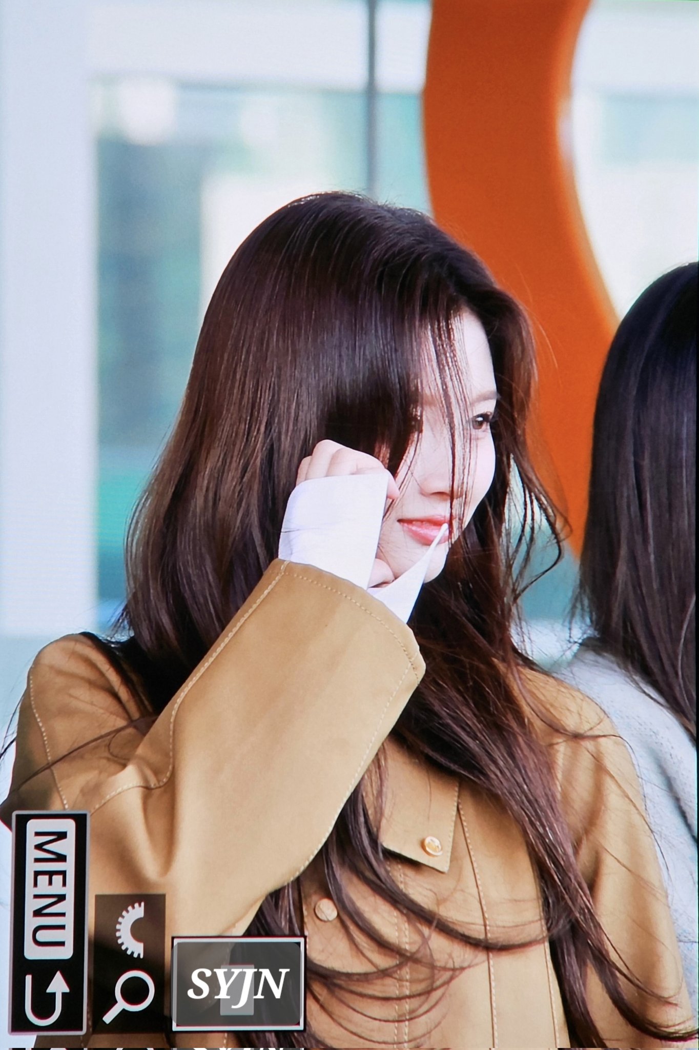 [잡담] 설윤 파리 출국사진 넘예뻐 | 인스티즈