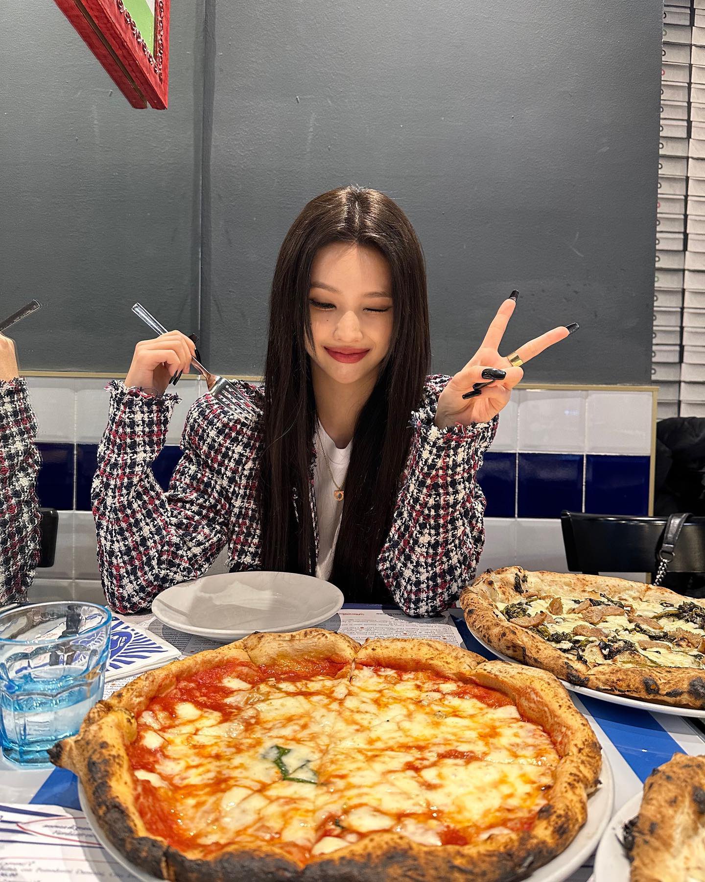[잡담] 지금 소연이 머리 색 흑갈색인가 ? | 인스티즈