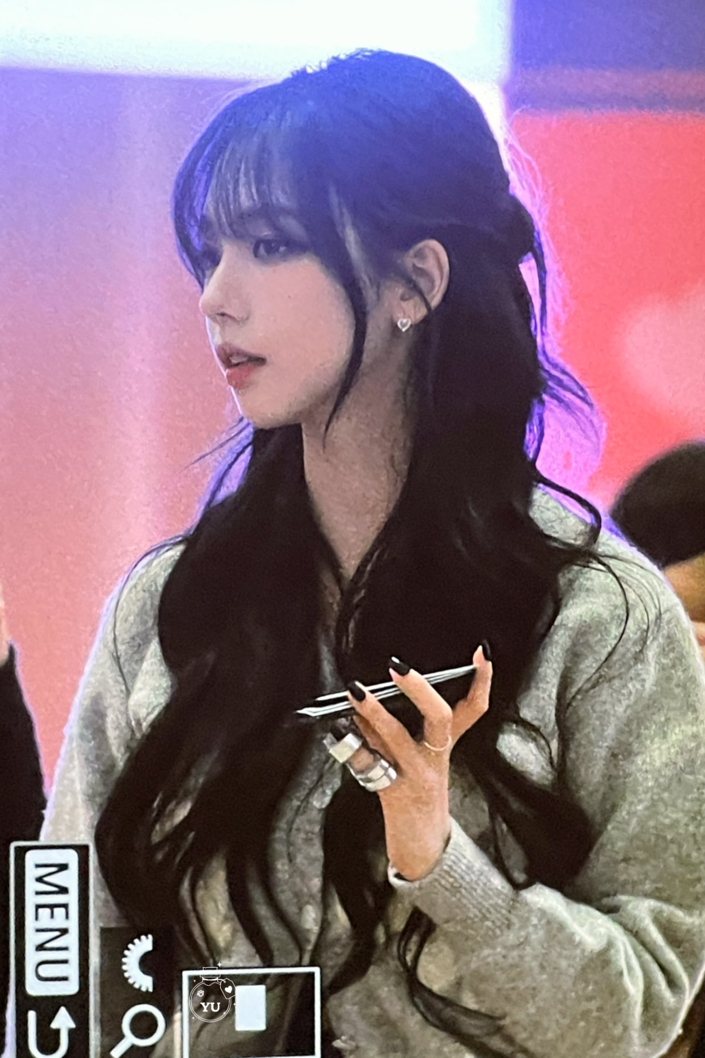 [잡담] 지민아 너 손가락 머야 언제 다친거야ㅠㅠ | 인스티즈