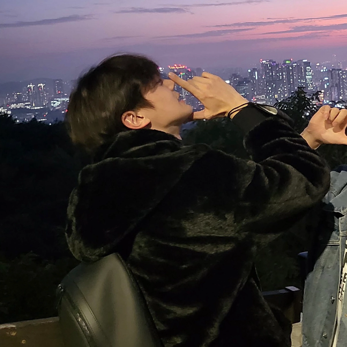 [잡담] 이 남자 아이돌 이름이뭐야? | 인스티즈