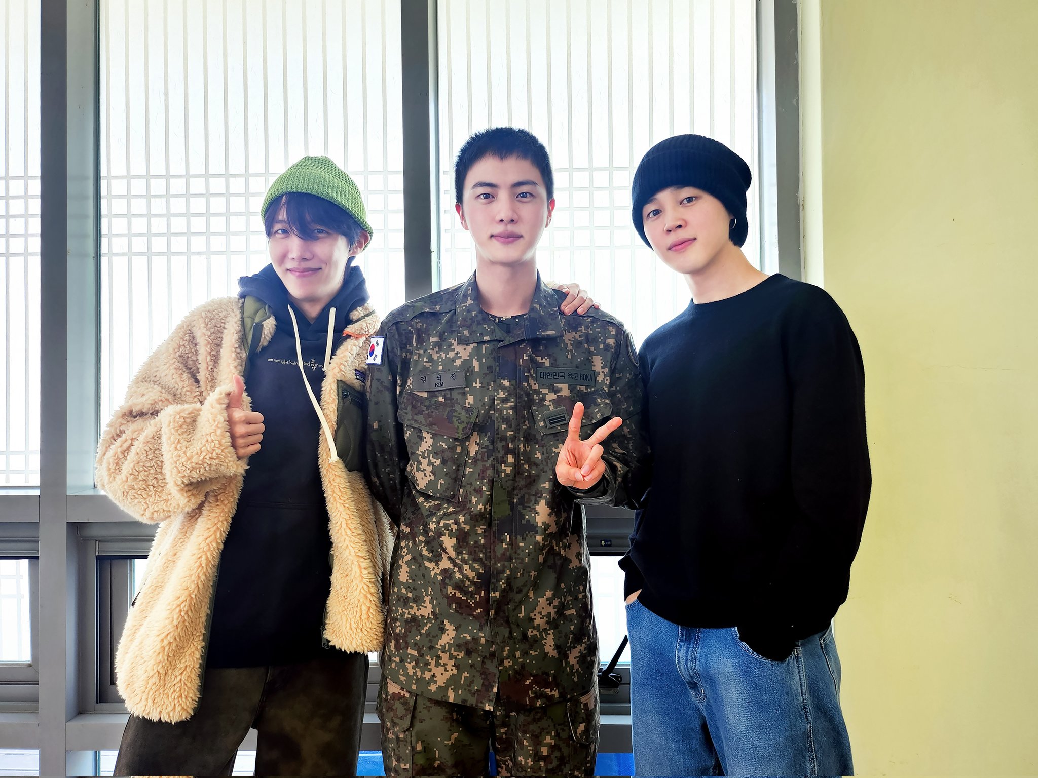 [잡담] 방탄 진 진짜 건강해 보인다ㅋㅋㅋㅋ살도 좀 오르고 | 인스티즈