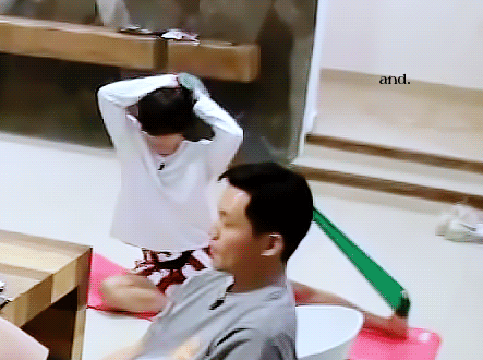 [잡담] 뷔 너무 웃겨.... | 인스티즈