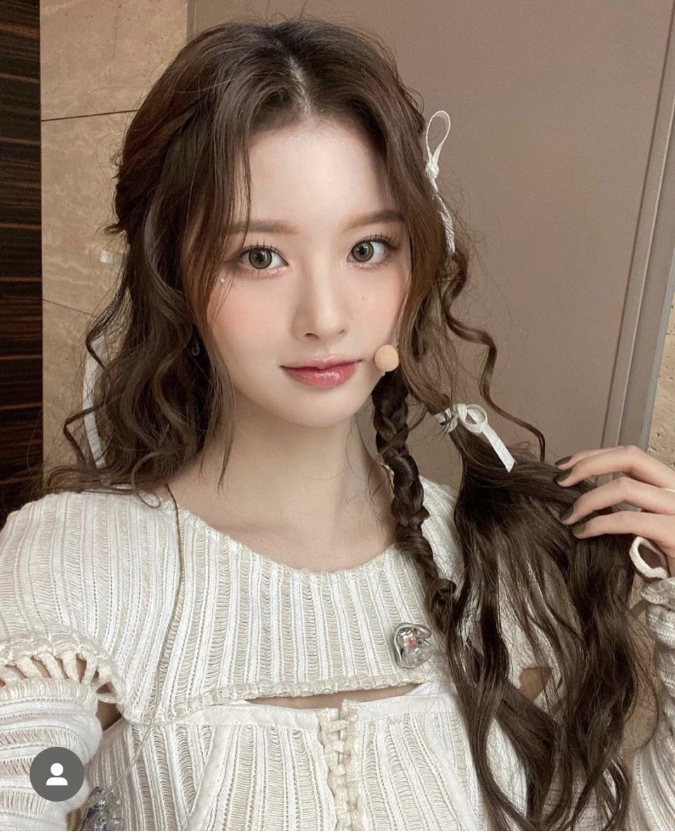 [잡담] 되게 사람들이 생각하는 전형적인 >여돌 메이크업<이다 | 인스티즈