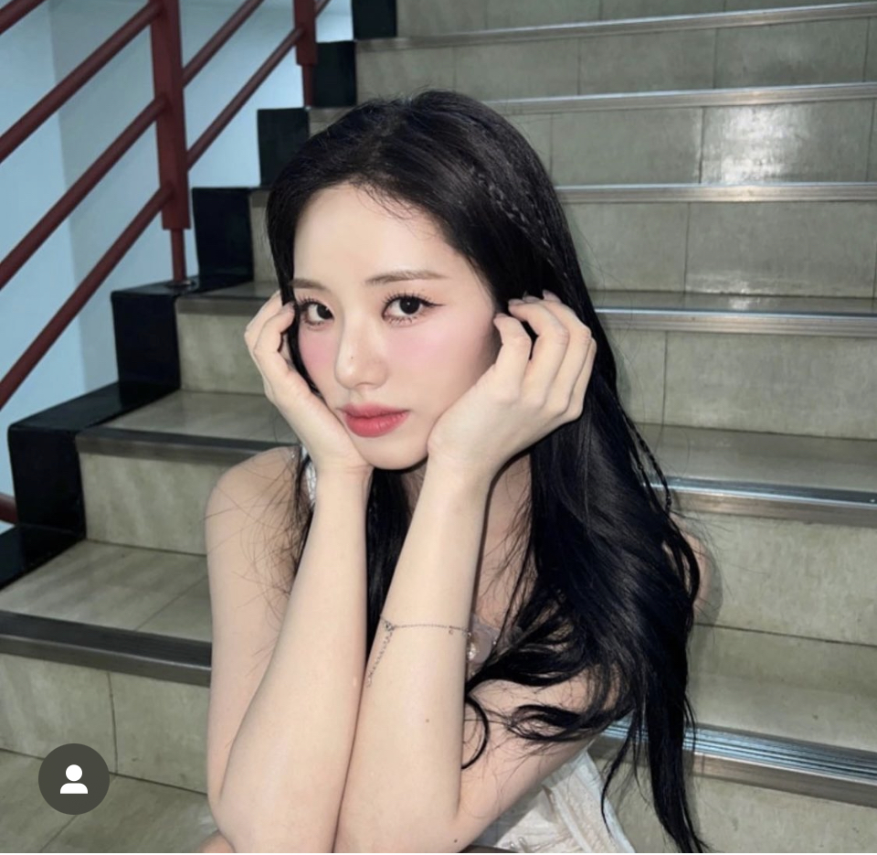 [잡담] 되게 사람들이 생각하는 전형적인 >여돌 메이크업<이다 | 인스티즈