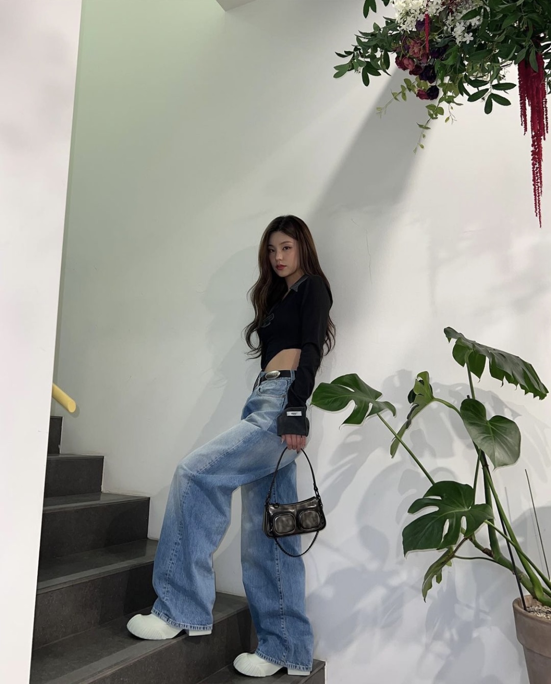 [잡담] 예지 이 가방 어디 꺼야??!? | 인스티즈