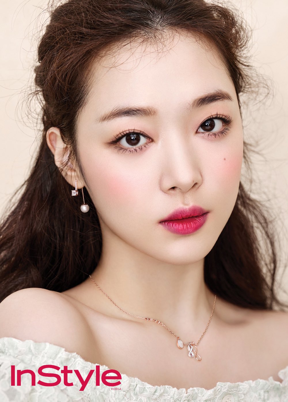 [잡담] 근데 설리 진짜 복숭아라는 단어가 인간으로 태어난 사람 같음 | 인스티즈