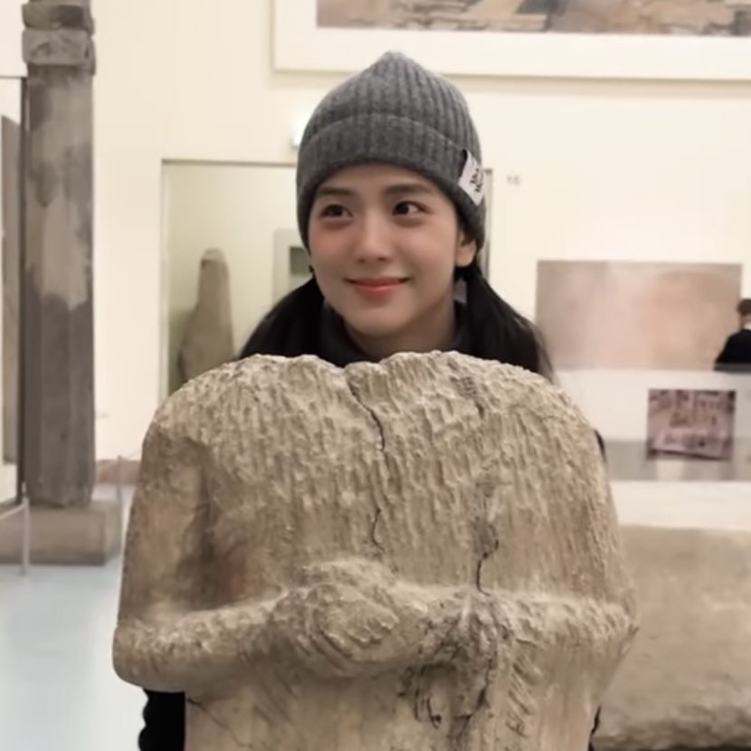 [잡담] 지수 이번 브이로그 얼굴 좋다… | 인스티즈