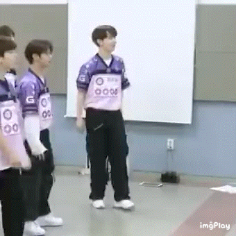 [잡담] 장하오 이 움짤 개귀여워서 미칠 것 같음 | 인스티즈