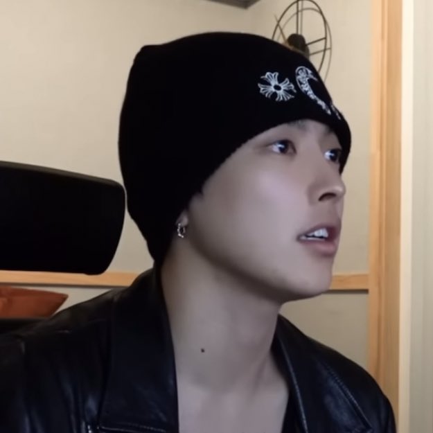 [잡담] 곧 데뷔하는 소속사 후배 데뷔앨범에 전곡 작사작곡 참여한 남자.. | 인스티즈